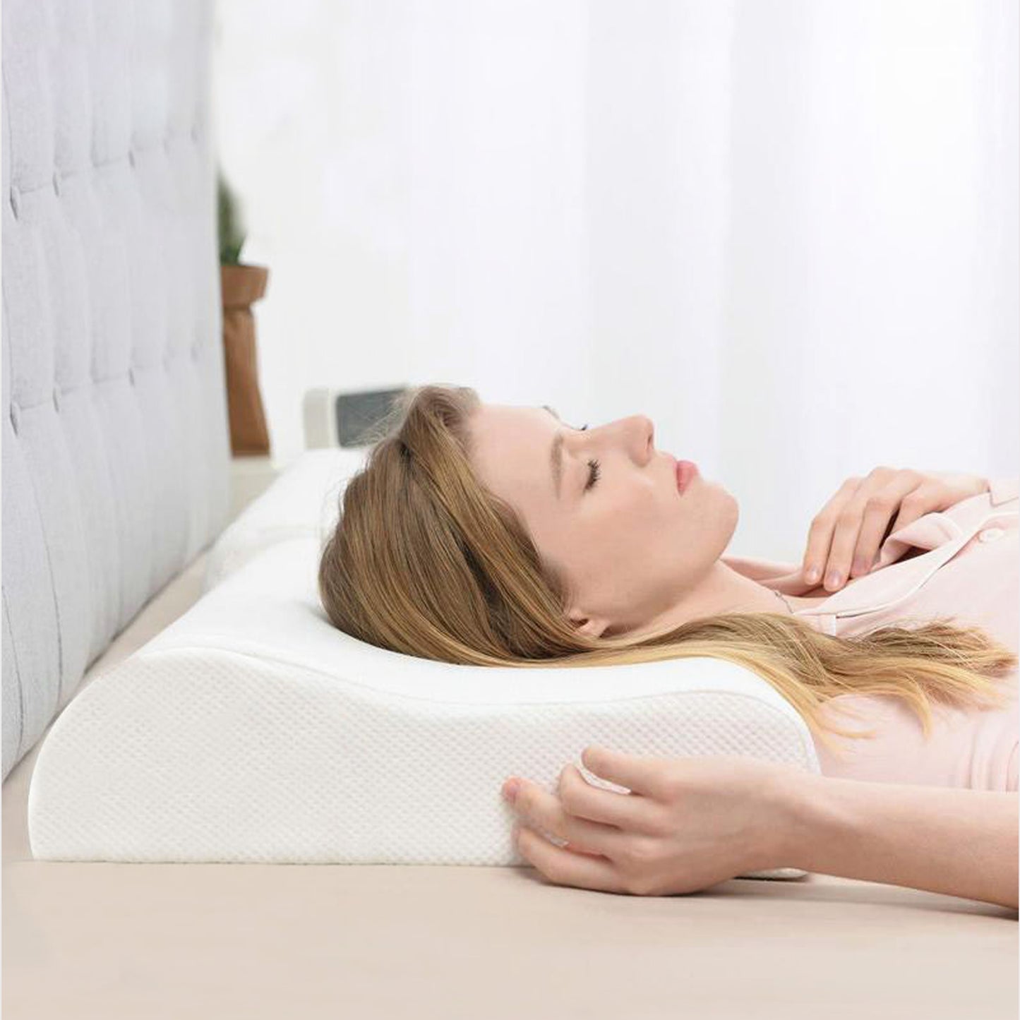 Pure Latex New Contour Pillow