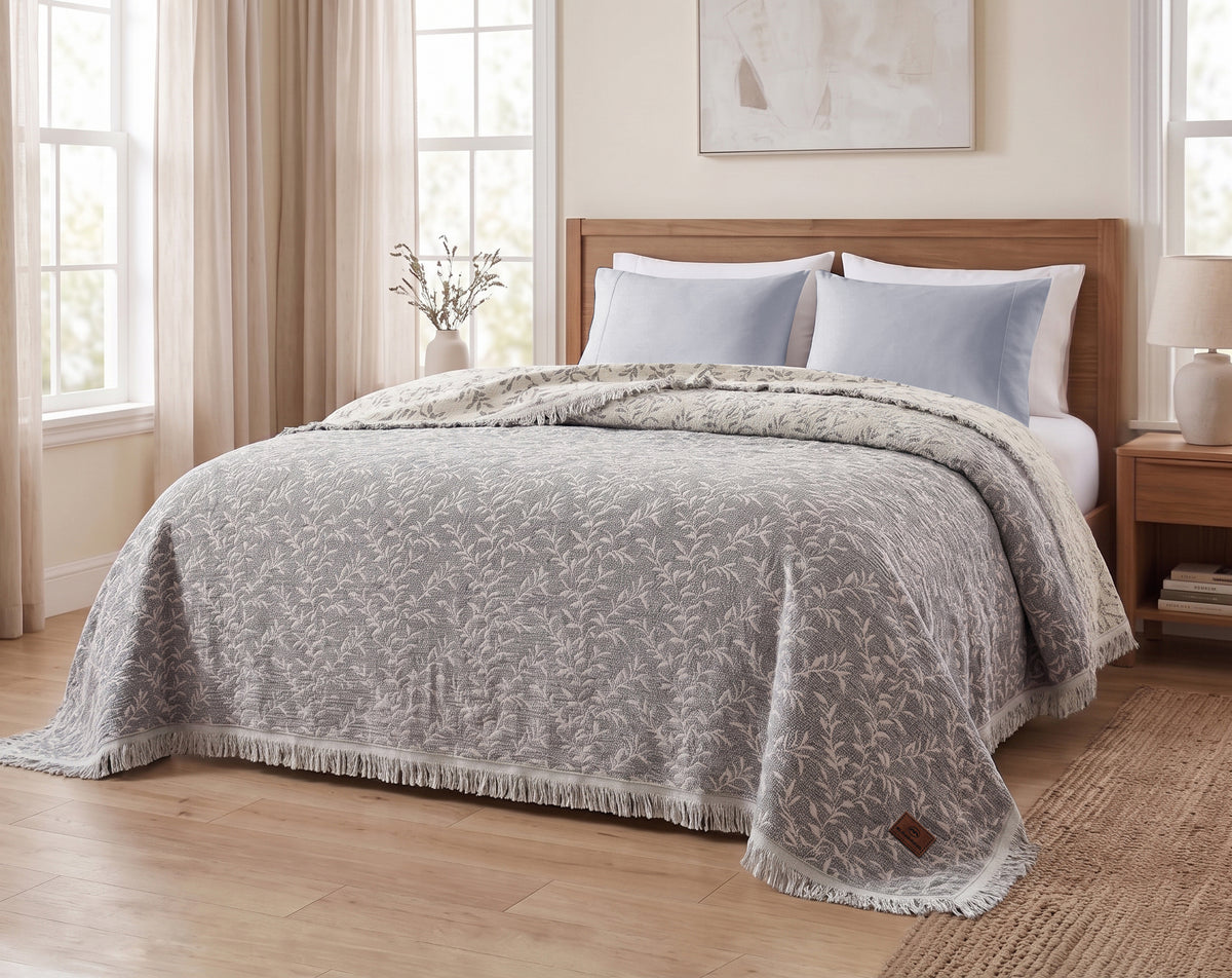 Fluffy jacqurd Coverlet